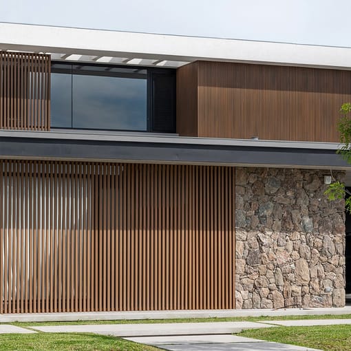Viga Co-Extruded G04 Teak 42mm x 60mm stretch x 4 unidades