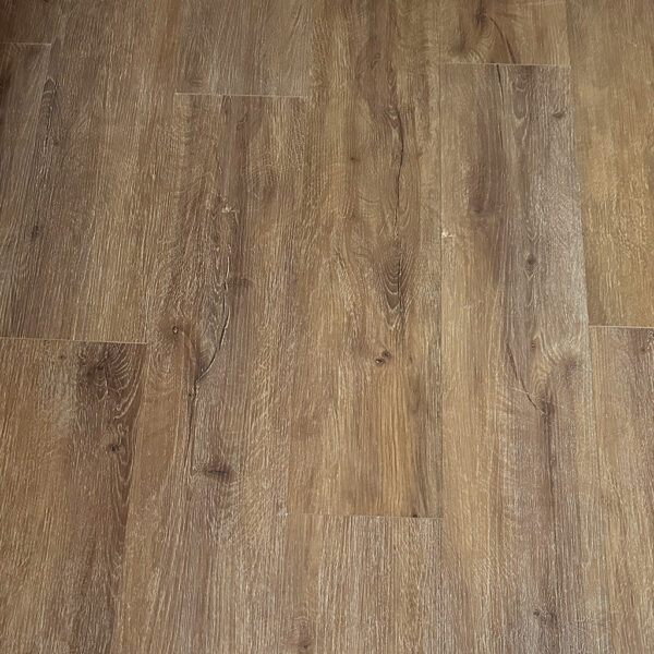 Piso Vinílico SPC Click Amber SP008 5mm con manta