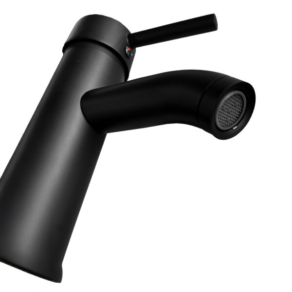 Grifería Canilla Bilbao Negra BM003