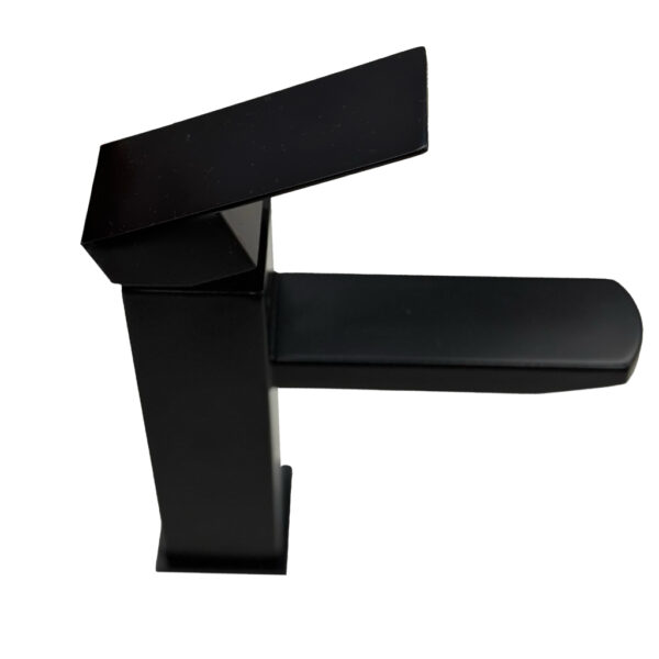 Grifería Canilla Estrasburgo Negra BM004