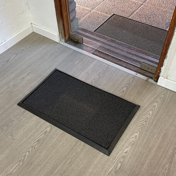 Felpudo Rulo Gris Oscuro 75cm x 45cm