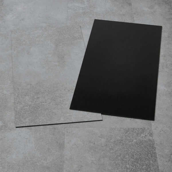 Piso Vinílico SPC Click Gris Acero SP021 5mm con manta