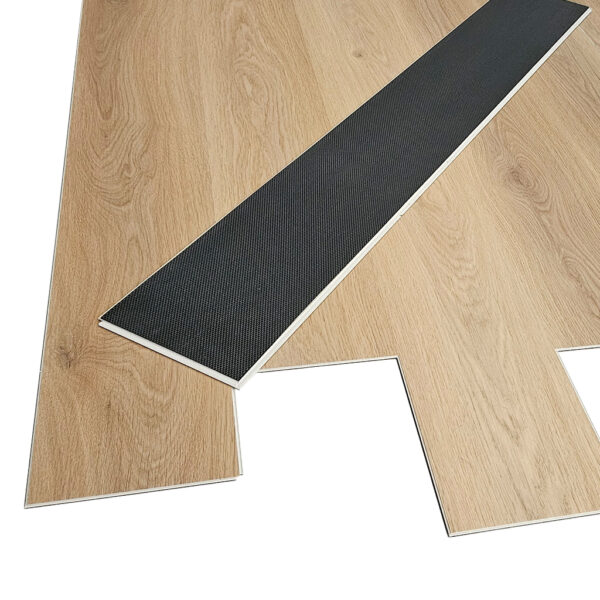 Piso Vinílico SPC Click Natural 5mm con manta