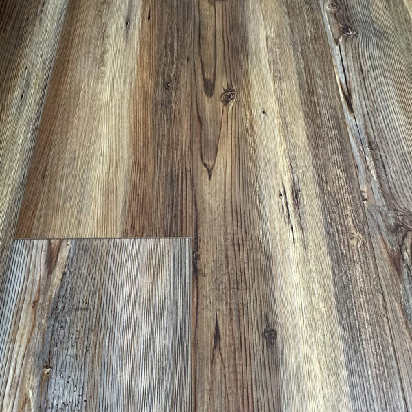 Piso Vinílico SPC Click Pino Helsinski SP010 4mm