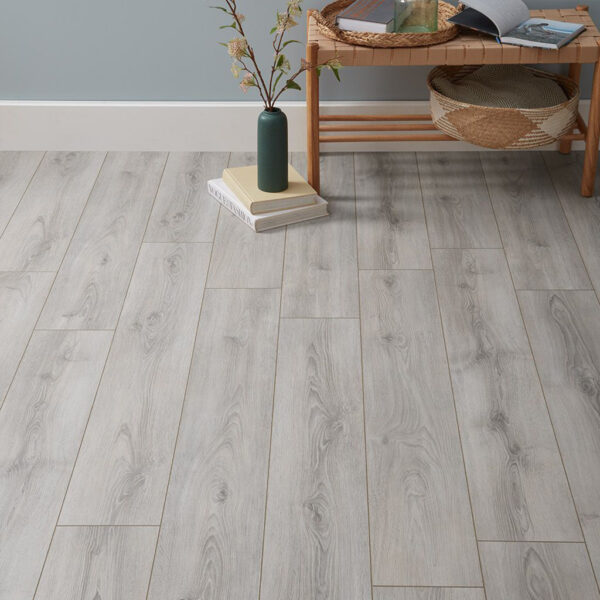 Varilla Zócalo Resistente al Agua Top Line 100 15mm x 100mm x 2400mm