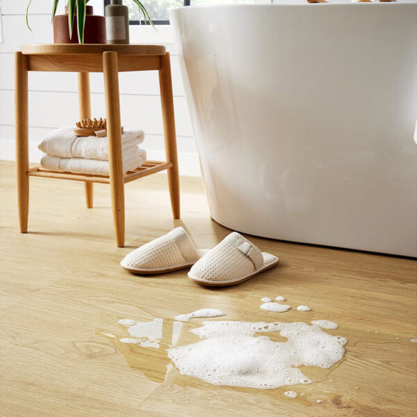 Piso Vinílico SPC Click Roble Atrani SP016 5mm con manta