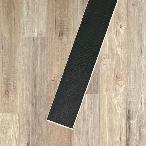 Piso Vinílico SPC Click Roble Brandy SP033 5mm con manta