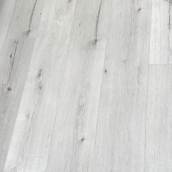 Piso Vinílico SPC Click Roble Fox SP001 5 mm con manta