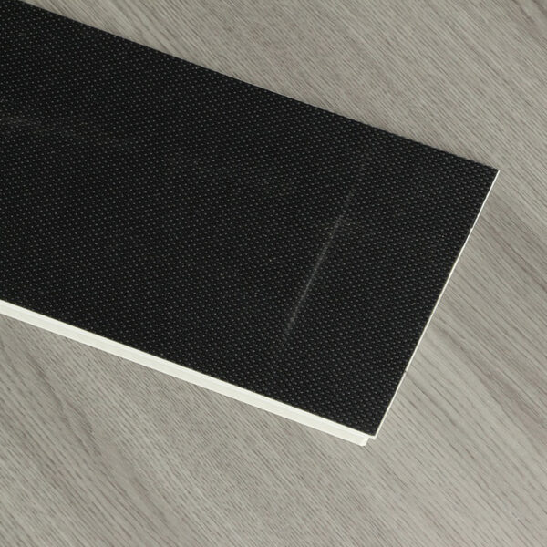 Piso Vinílico SPC Click Roble Kurk 5mm con manta