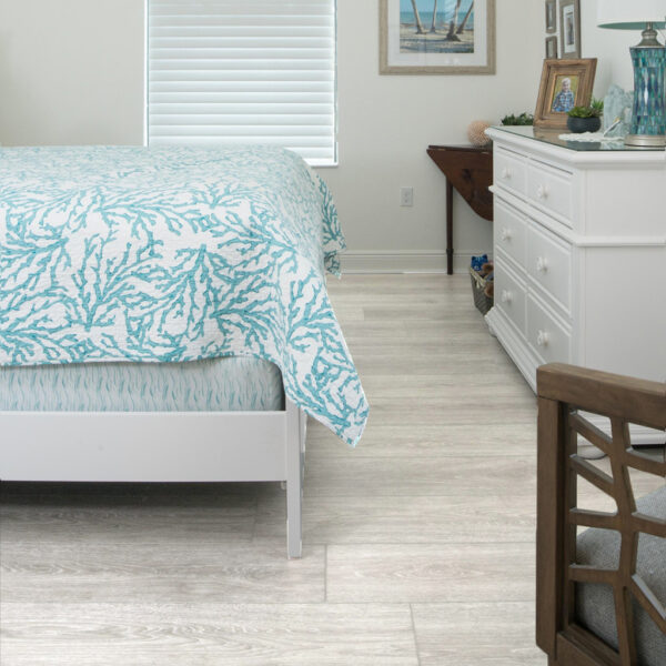 Piso Vinílico SPC Click Roble Varenna SP015 5mm con manta