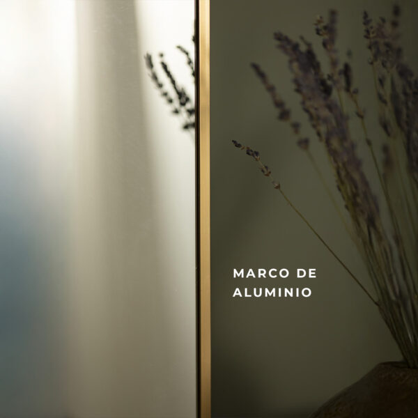 Espejo Rectangular con soporte 13X610X1755mmmm Gold